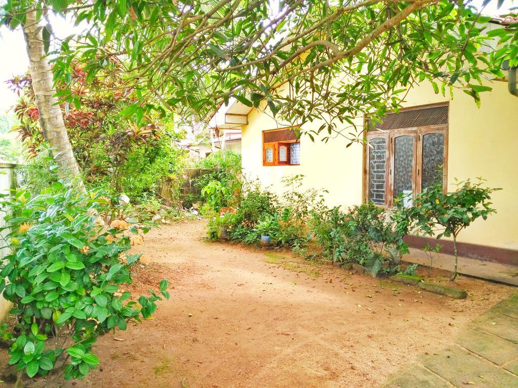 Hikkaduwa Home Stay Zewnętrze zdjęcie
